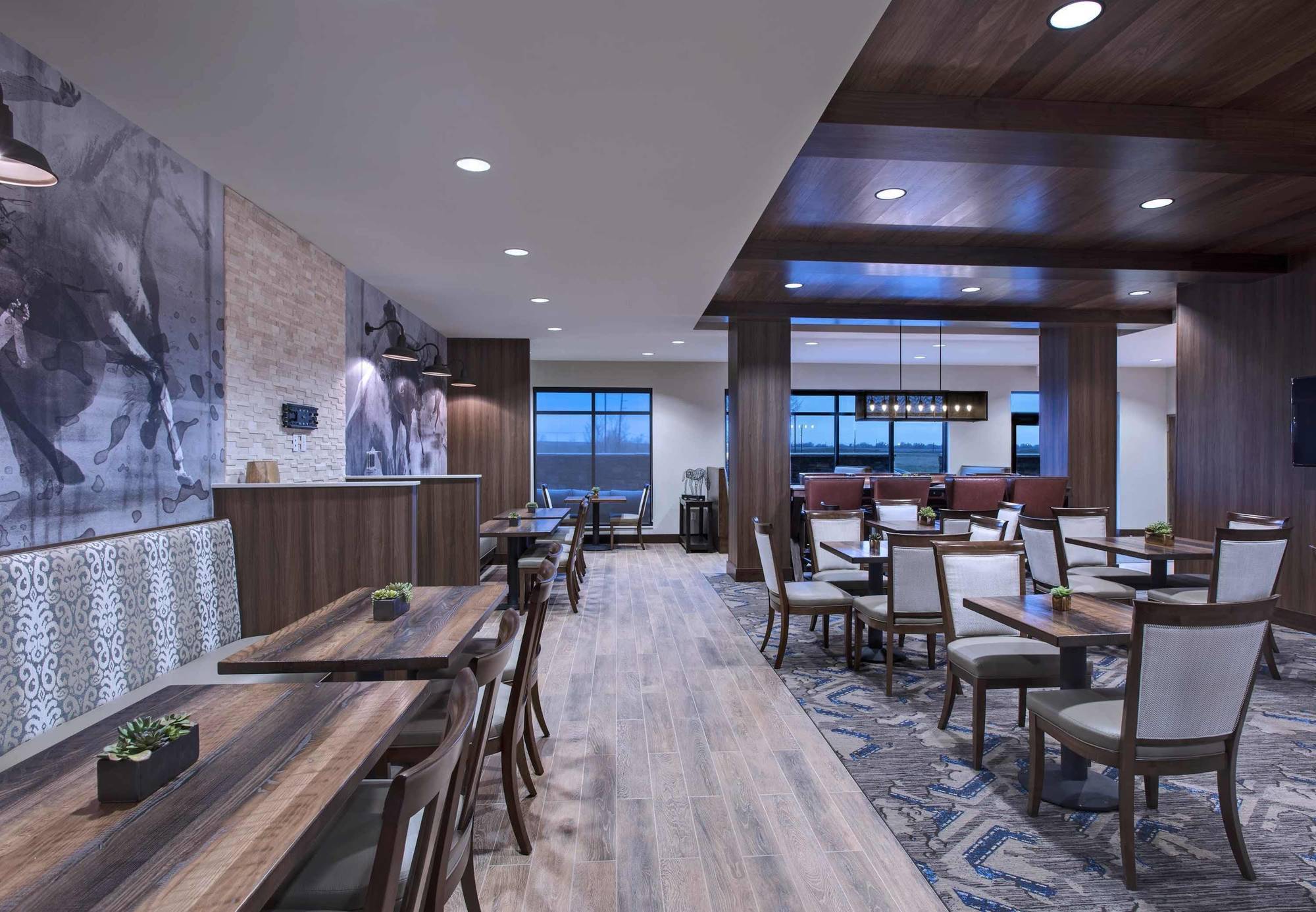 Fairfield & By Marriott Southwest/downtown Area Hotel Cheyenne