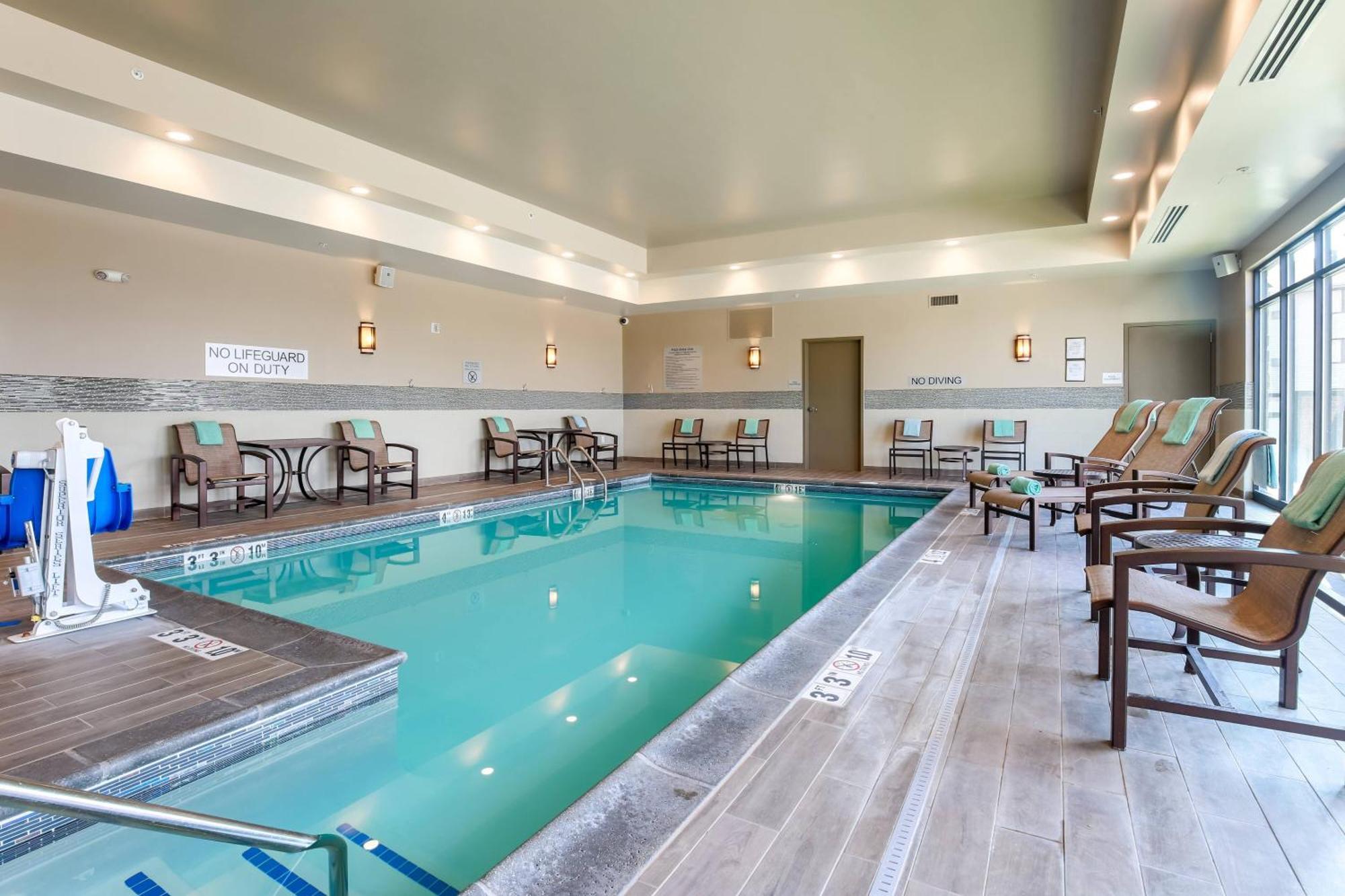 Fairfield & By Marriott Southwest/downtown Area